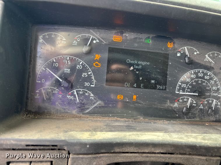image for item DV4299 2019 Volvo Truck VNL semi truck