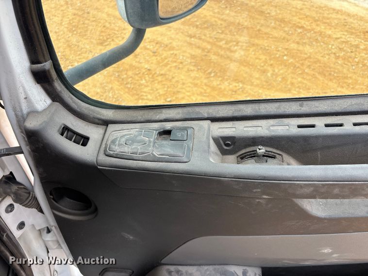 image for item DV4299 2019 Volvo Truck VNL semi truck