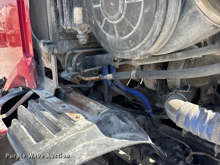 image for item DV4318 2017 Freightliner Columbia semi truck