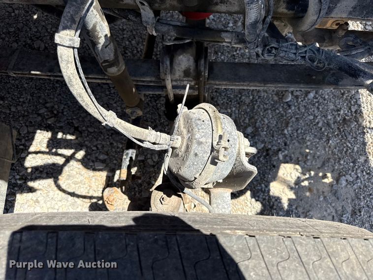 image for item DZ4481 2004 Kenworth T800 semi truck