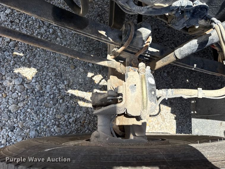 image for item DZ4481 2004 Kenworth T800 semi truck