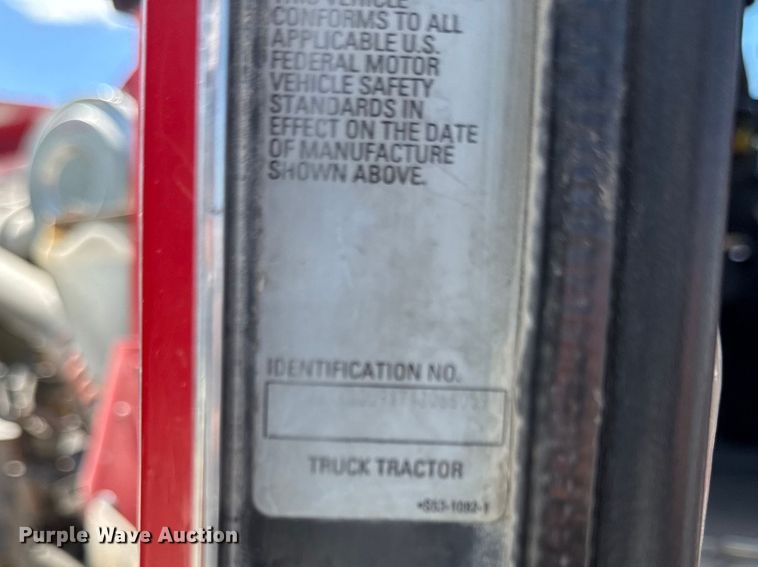 image for item DZ4481 2004 Kenworth T800 semi truck
