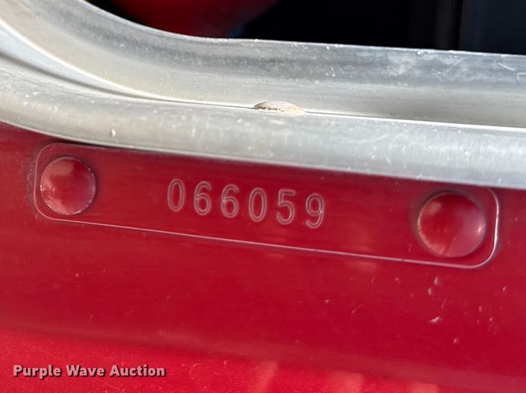 image for item DZ4481 2004 Kenworth T800 semi truck