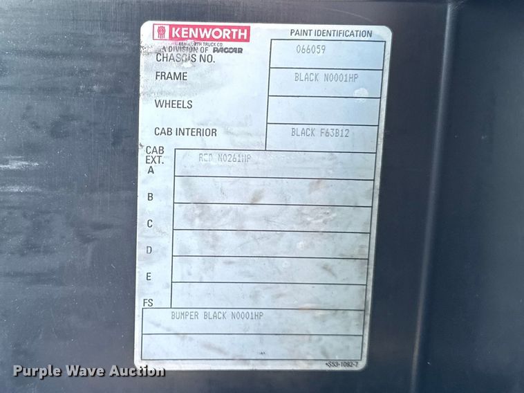 image for item DZ4481 2004 Kenworth T800 semi truck