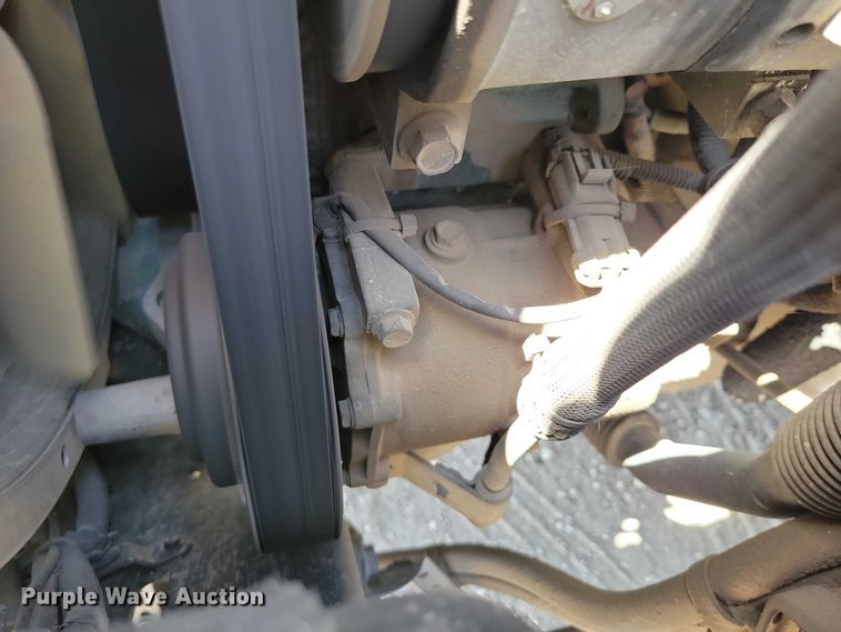 image for item DZ7140 2016 Volvo VNM semi truck