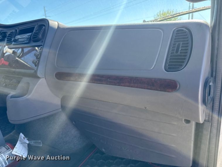 image for item EA2356 2014 Freightliner Business Class M2 semi truck