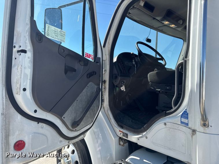image for item EA2356 2014 Freightliner Business Class M2 semi truck