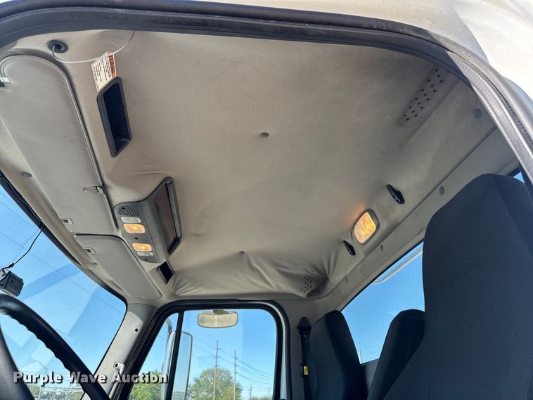 image for item EA2356 2014 Freightliner Business Class M2 semi truck