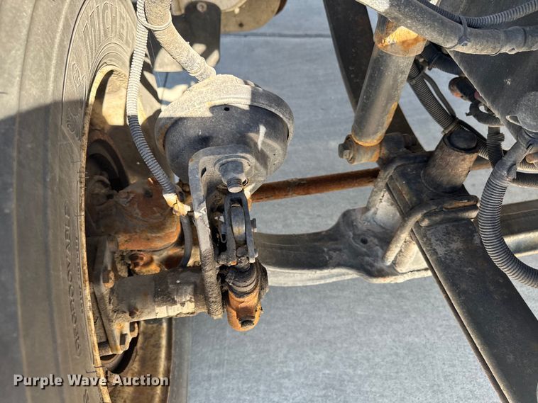 image for item EA2357 2007 Freightliner Business Class M2 semi truck