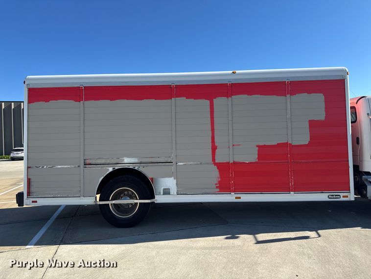 image for item EA2358 2013 Freightliner Business Class M2 delivery truck