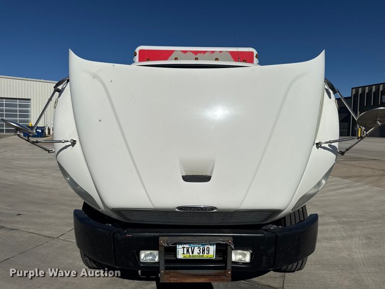 image for item EA2358 2013 Freightliner Business Class M2 delivery truck
