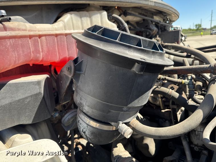 image for item EA2362 2006 Freightliner Business Class M2 semi truck