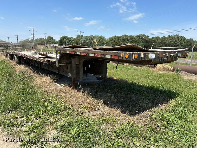 image for item EA4882 1995 Talbert TSDW-14140K-FG-T1 drop deck equipment trailer