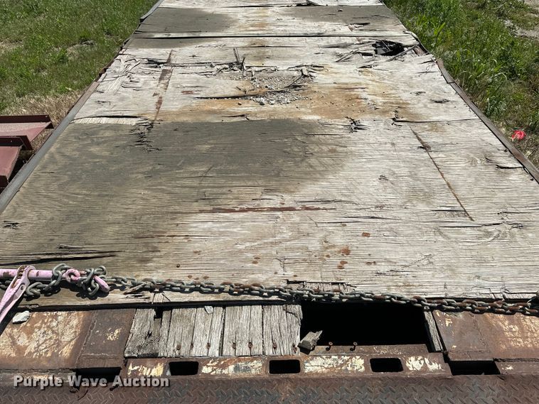 image for item EA4882 1995 Talbert TSDW-14140K-FG-T1 drop deck equipment trailer