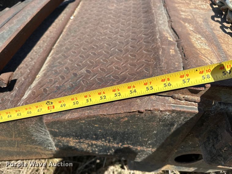 image for item EA4882 1995 Talbert TSDW-14140K-FG-T1 drop deck equipment trailer