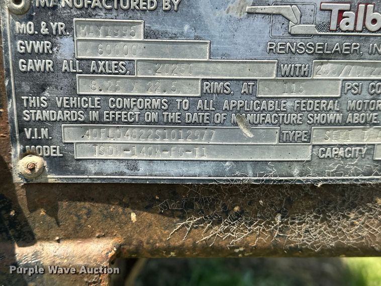 image for item EA4882 1995 Talbert TSDW-14140K-FG-T1 drop deck equipment trailer