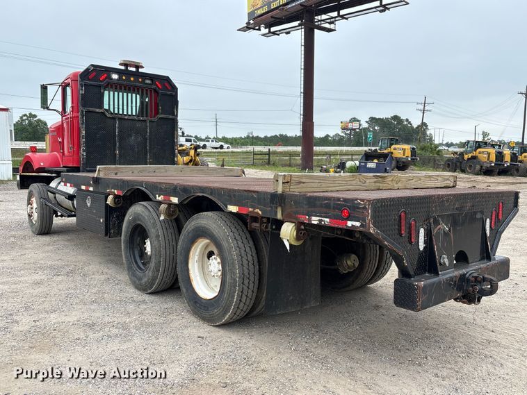 image for item EA7282 1987 Western Star 4800 flatbed truck