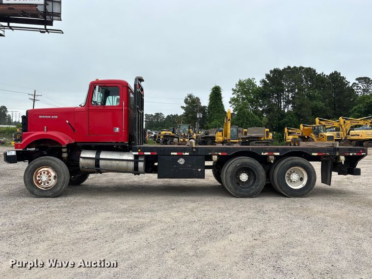 image for item EA7282 1987 Western Star 4800 flatbed truck