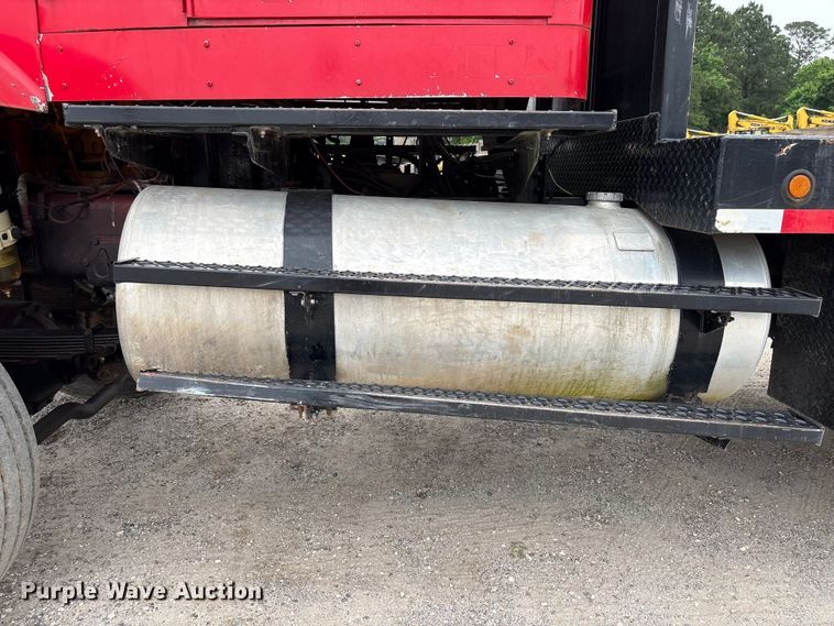 image for item EA7282 1987 Western Star 4800 flatbed truck
