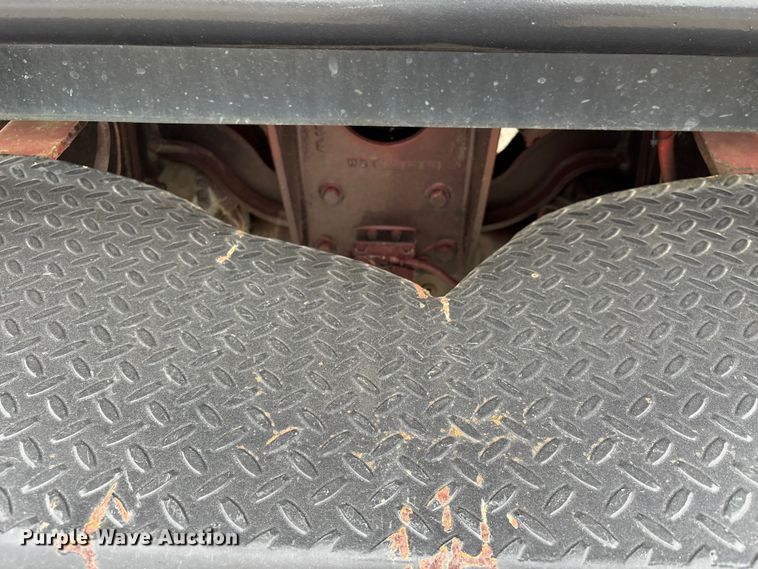 image for item EA7282 1987 Western Star 4800 flatbed truck