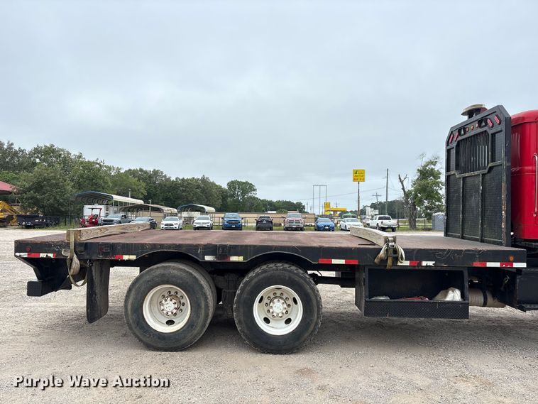 image for item EA7282 1987 Western Star 4800 flatbed truck