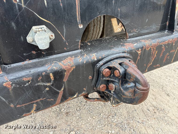 image for item EA7282 1987 Western Star 4800 flatbed truck