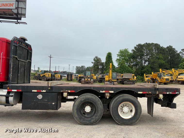 image for item EA7282 1987 Western Star 4800 flatbed truck