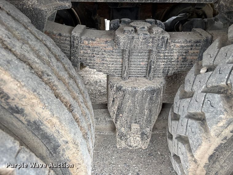image for item EA7282 1987 Western Star 4800 flatbed truck
