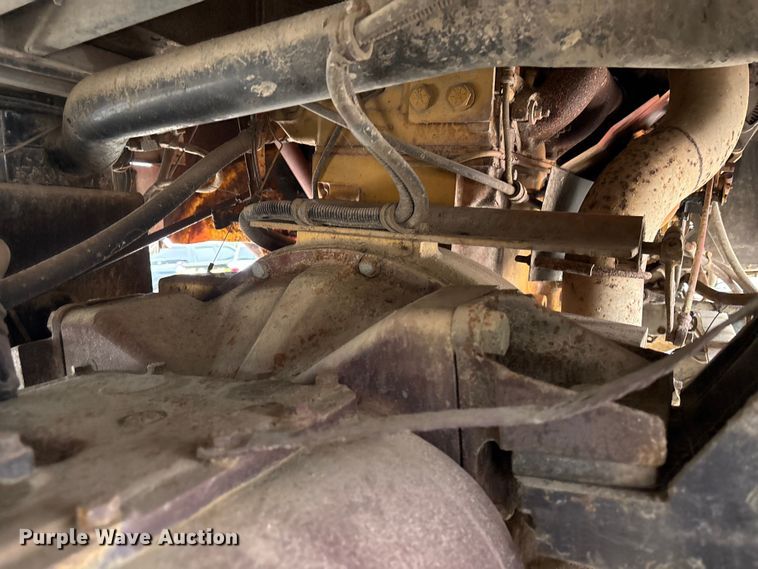 image for item EA7282 1987 Western Star 4800 flatbed truck