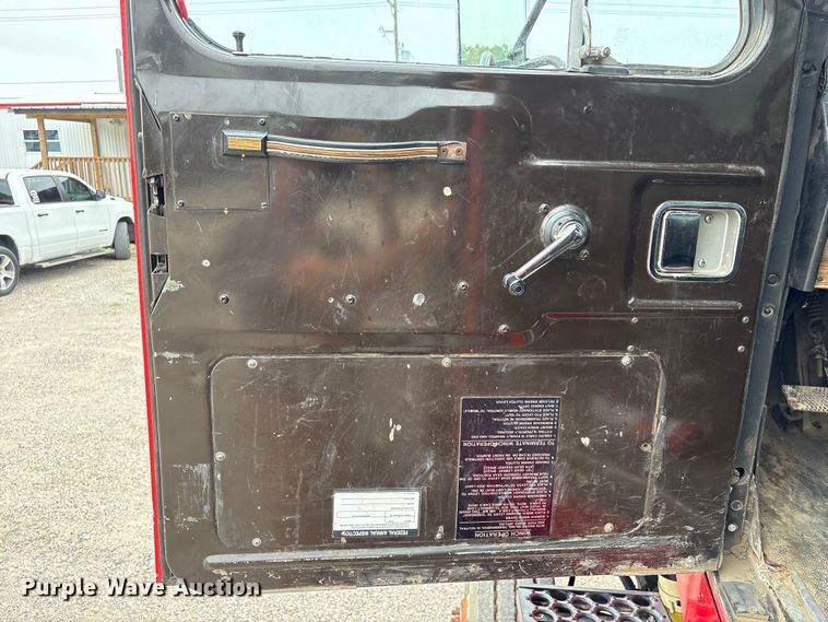 image for item EA7282 1987 Western Star 4800 flatbed truck