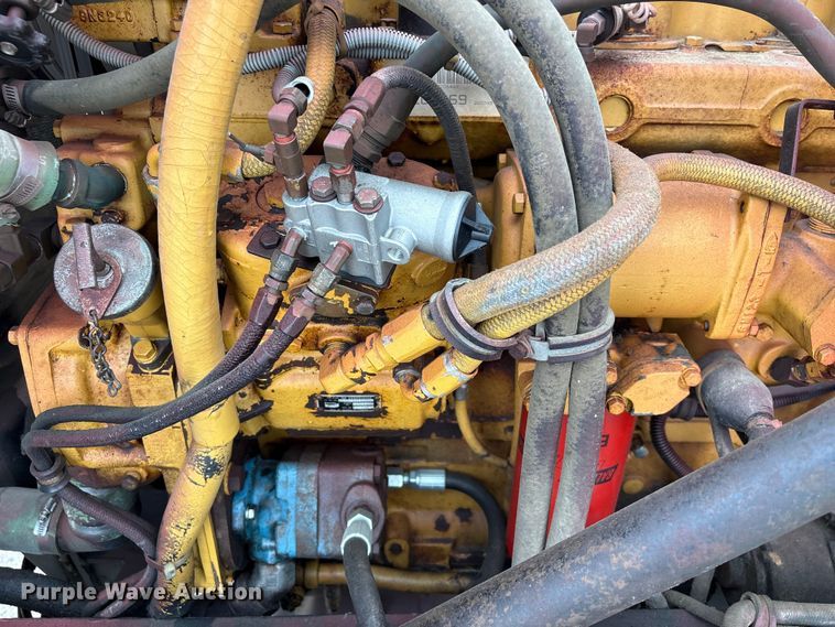 image for item EA7282 1987 Western Star 4800 flatbed truck