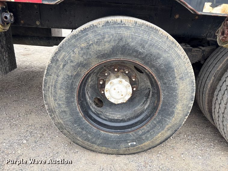 image for item EA7282 1987 Western Star 4800 flatbed truck