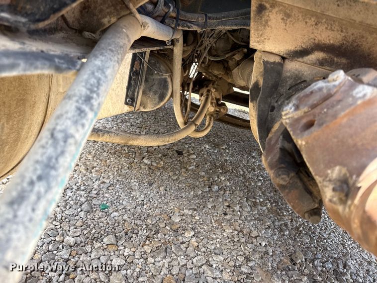 image for item EC4580 2000 Peterbilt 377 semi truck
