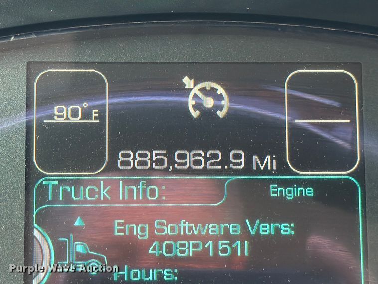 image for item ED5229 2014 Kenworth T680 semi truck