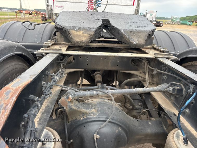 image for item ED5236 2022 Western Star 4900EX semi truck