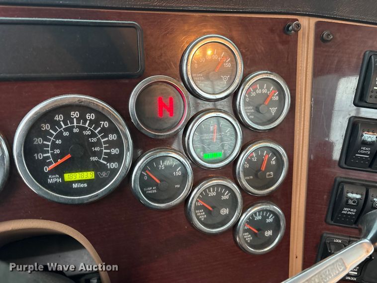 image for item ED5236 2022 Western Star 4900EX semi truck