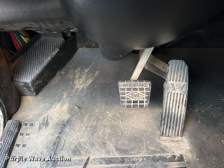 image for item ED5236 2022 Western Star 4900EX semi truck