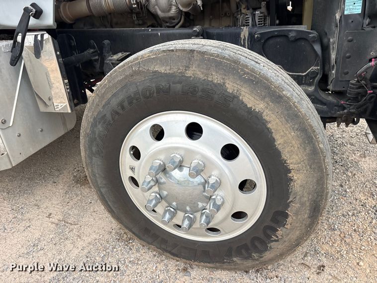 image for item ED5236 2022 Western Star 4900EX semi truck
