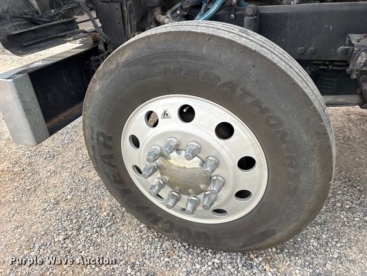 image for item ED5236 2022 Western Star 4900EX semi truck