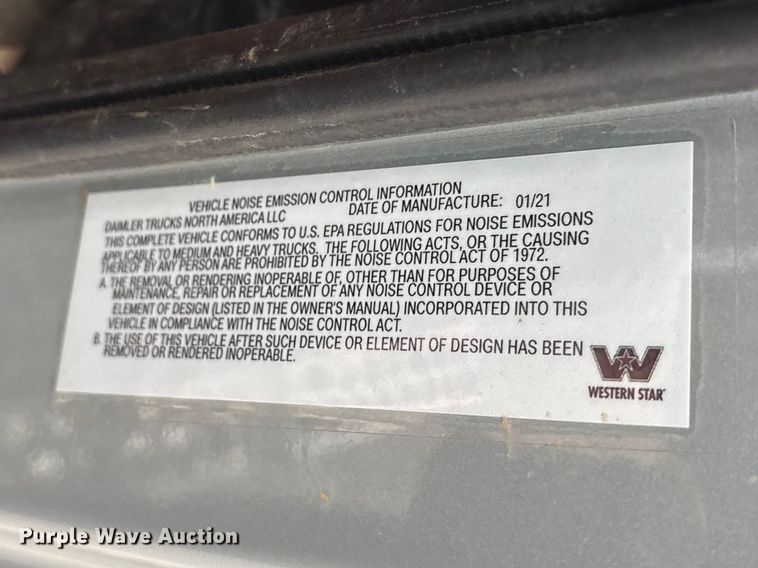 image for item ED5236 2022 Western Star 4900EX semi truck