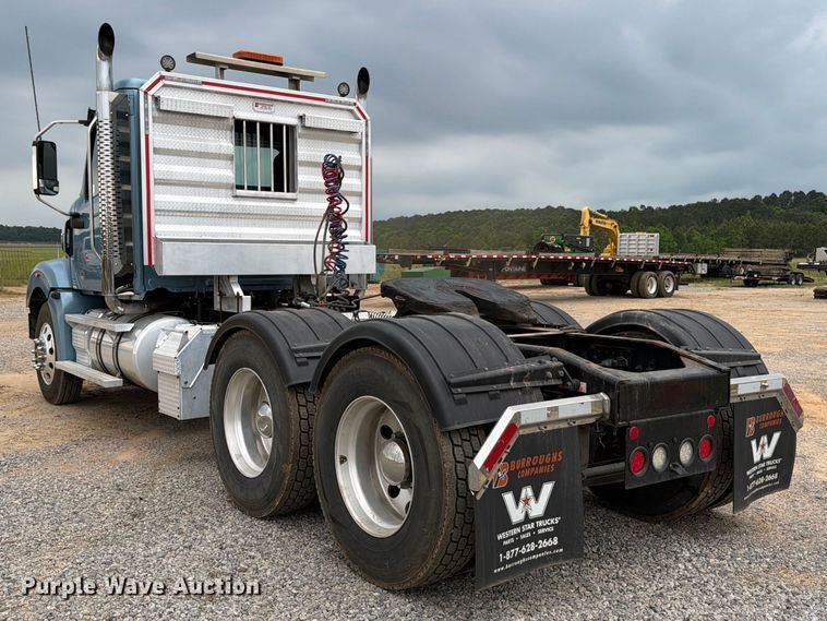 image for item ED5237 2022 Western Star 49X semi truck