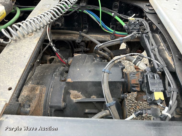 image for item ED5237 2022 Western Star 49X semi truck