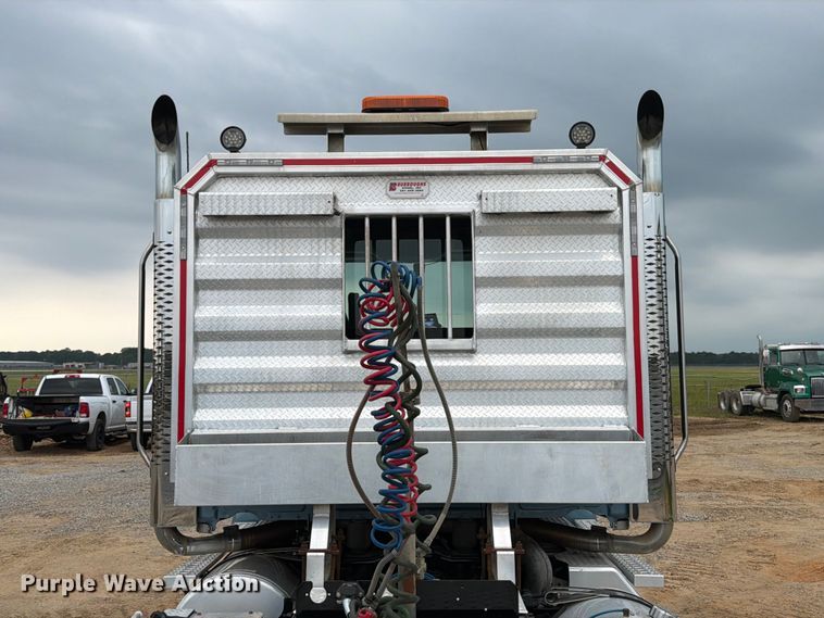image for item ED5237 2022 Western Star 49X semi truck