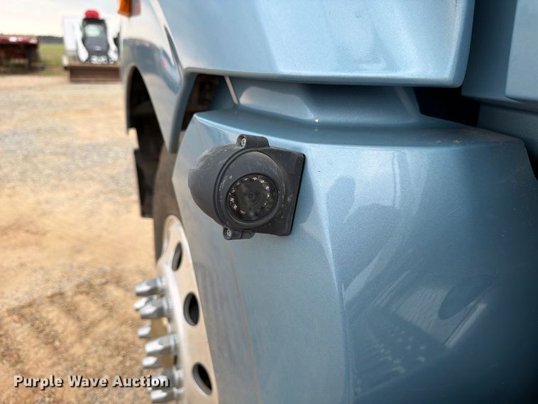 image for item ED5237 2022 Western Star 49X semi truck