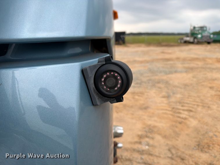 image for item ED5237 2022 Western Star 49X semi truck