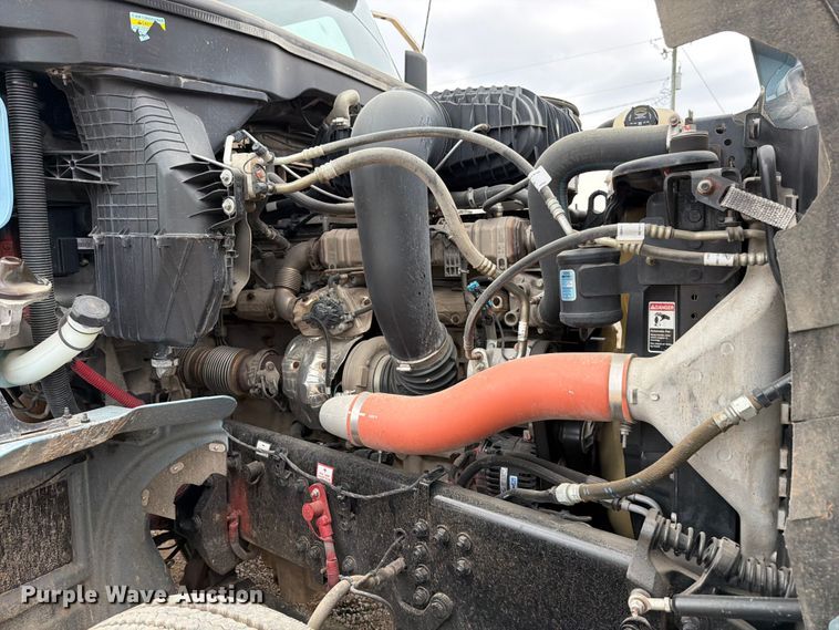image for item ED5237 2022 Western Star 49X semi truck