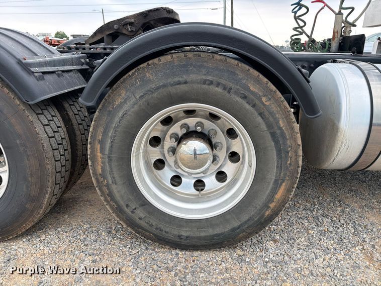 image for item ED5237 2022 Western Star 49X semi truck