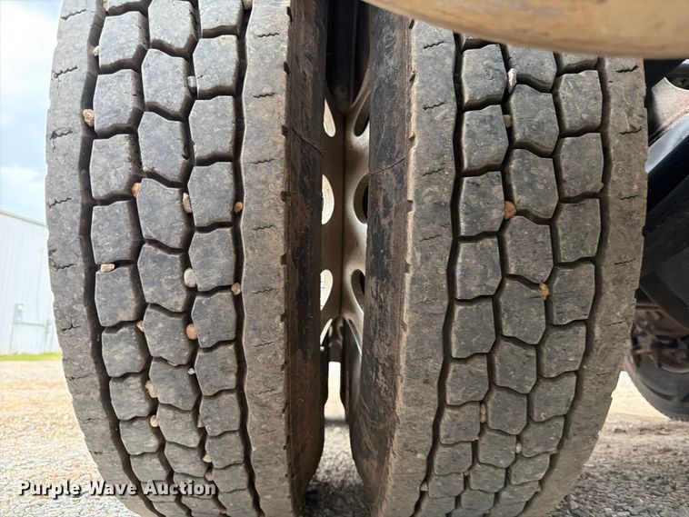 image for item ED5237 2022 Western Star 49X semi truck