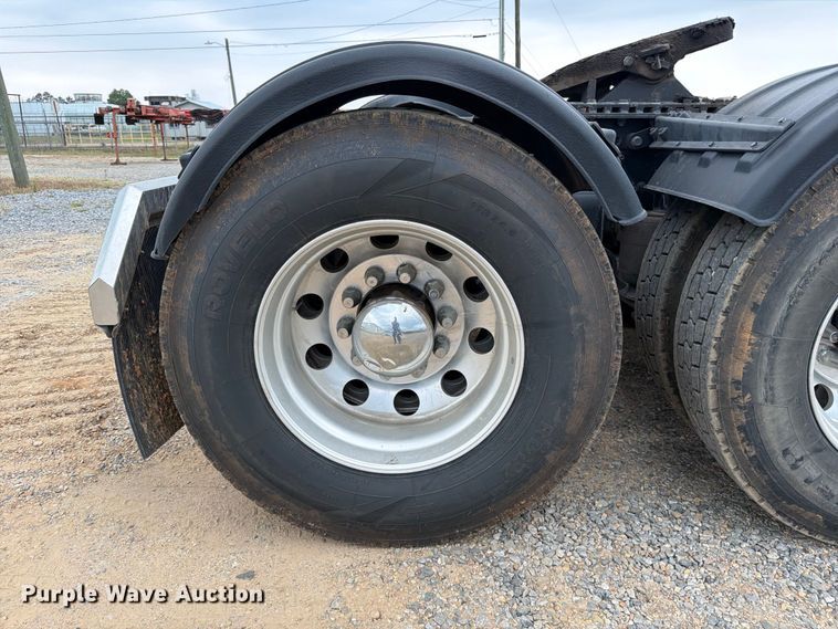 image for item ED5237 2022 Western Star 49X semi truck