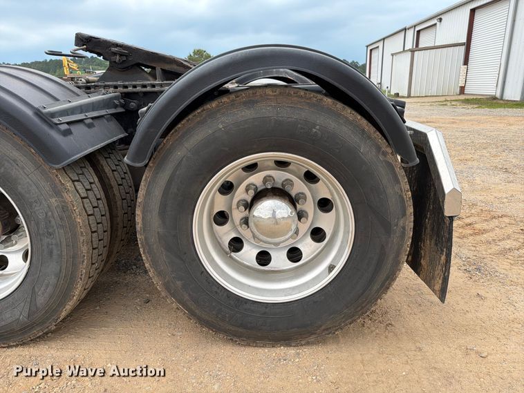 image for item ED5237 2022 Western Star 49X semi truck